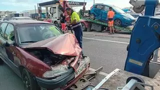 Un vehículo colisiona en Ibiza contra otro en el que viajaba una niña de tres años