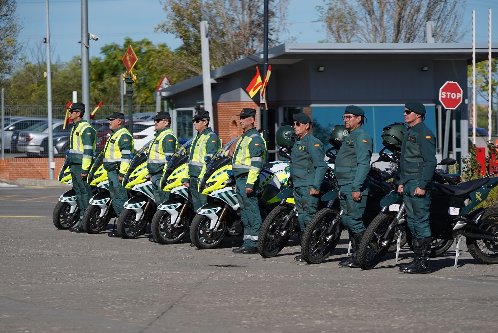 Fotogalería | Así ha celebrado la Guardia Civil de Cáceres el día de su patrona, la Virgen del Pilar