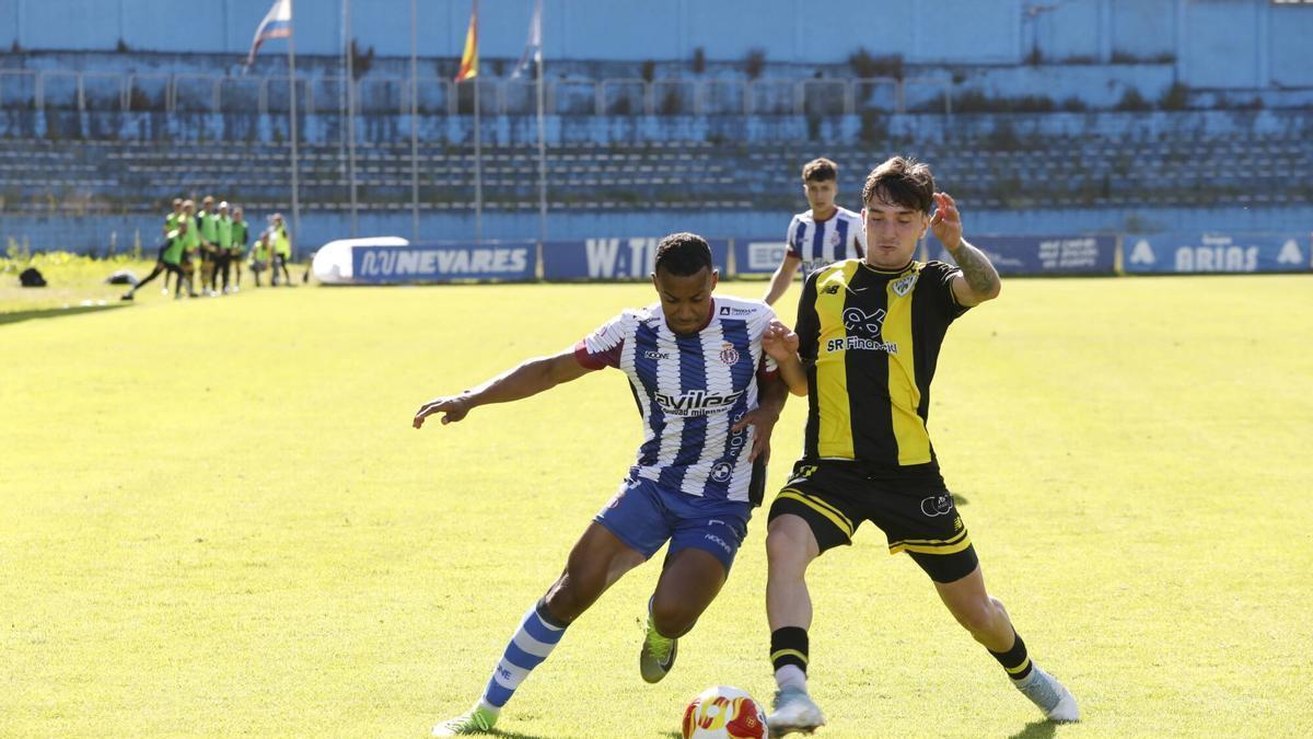 EN IMÁGENES: El Avilés se juega la salvación a una última bala, estrepitosa derrota ante el Barakaldo