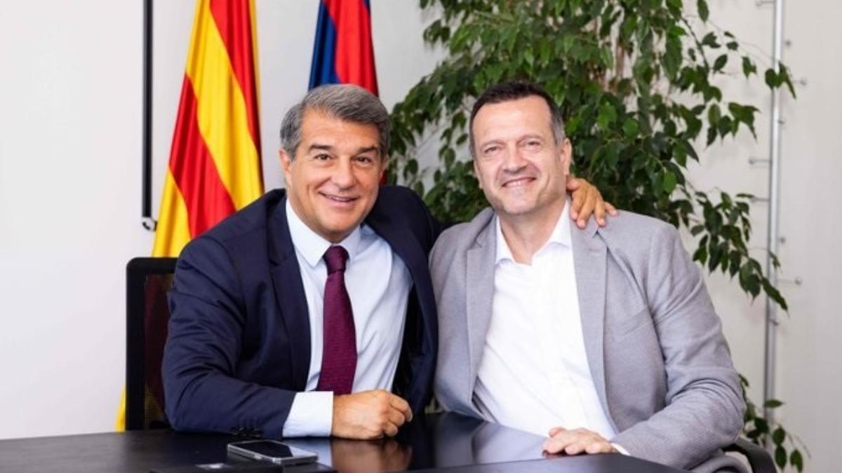 Joan Laporta, con Jesús Velasco tras su renovación