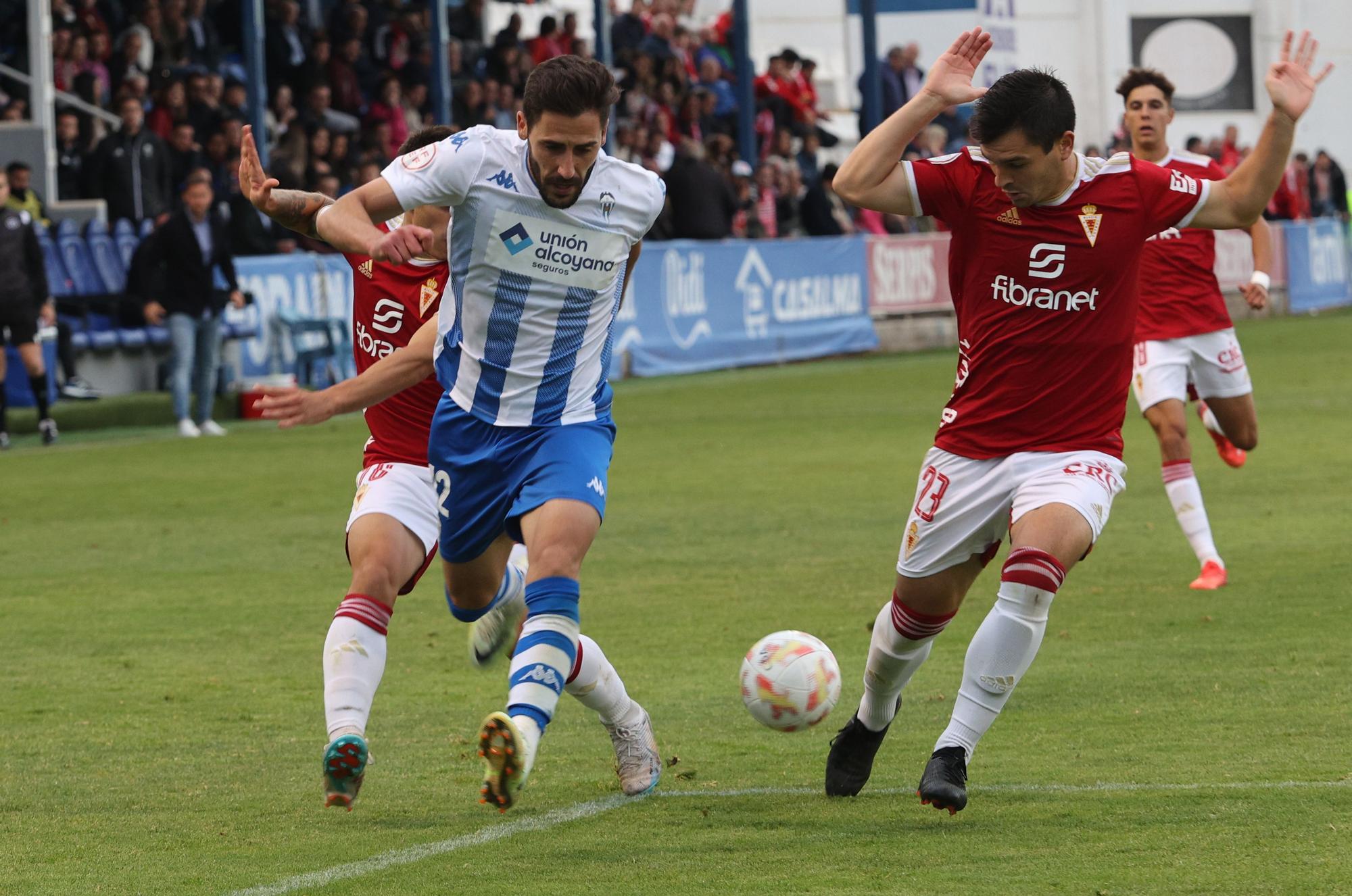 El Alcoyano se salva pese a su derrota con el Murcia