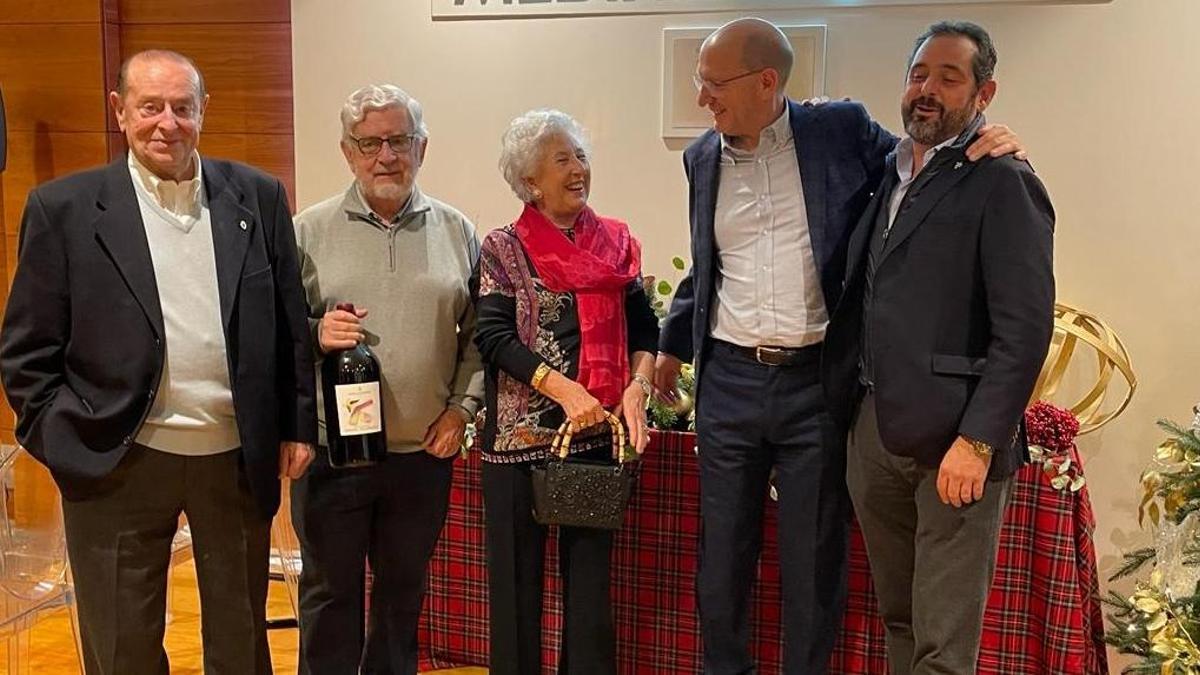 Iván Sanz, Julio Santos Pena y Cachi Vilanueva, primero, segundo y cuarto por la derecha, en 2022 en Madrid