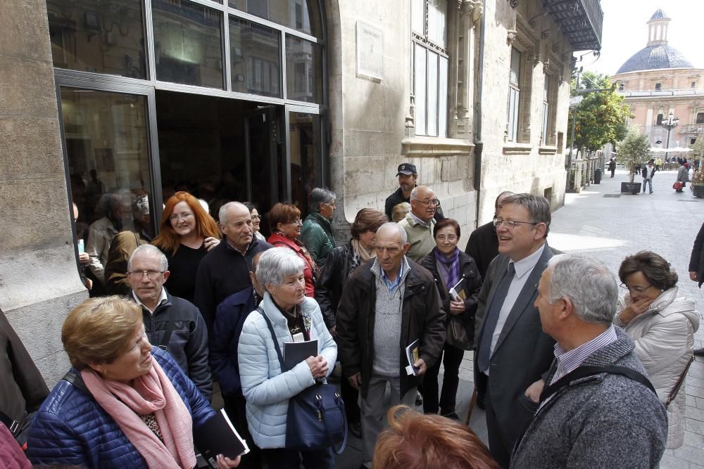 Vecinos de Morella, de visita en el Palau de la Generalitat