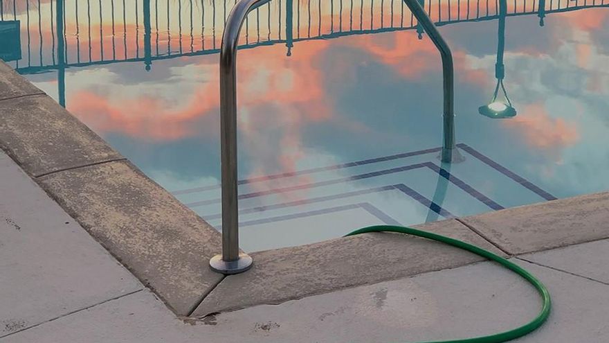 Muere un niño de cuatro años tras caer a una piscina en Mijas