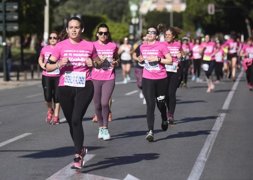 Ambiente en la V Carrera de la Mujer de Murcia