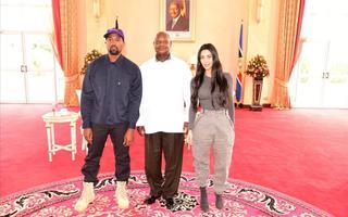 Kanye West y Kim Kardashian visitan al presidente más homófobo de África