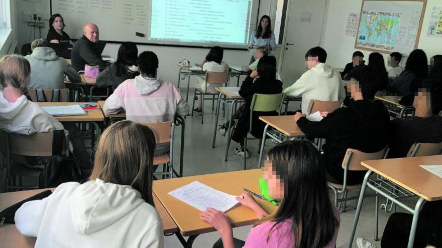 El baix nivell de català fa repetir curs a refugiats ucraïnesos