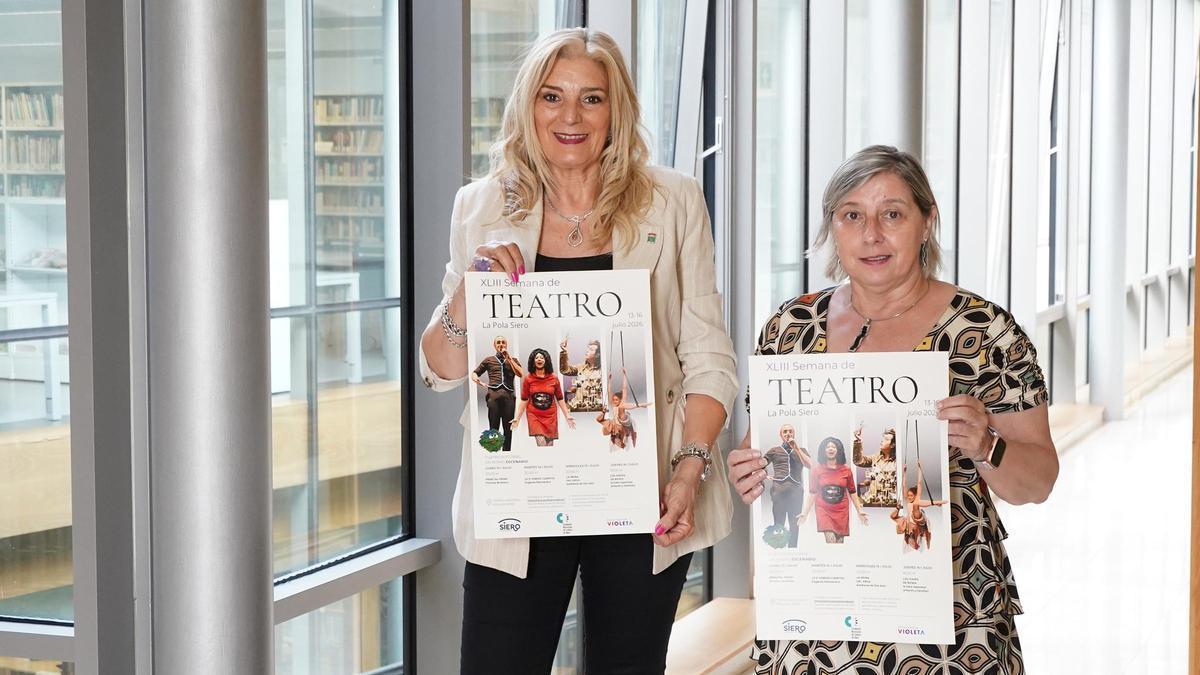 Por la izquierda, Aurora Cienfuegos e Isabel González, este martes en la Casa Municipal de Cultura de Pola de Siero.