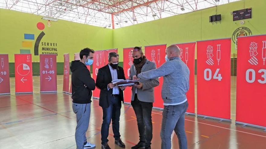 Última visita de Sanidad al pabellón de Xirivella. | LEVANTE-EMV