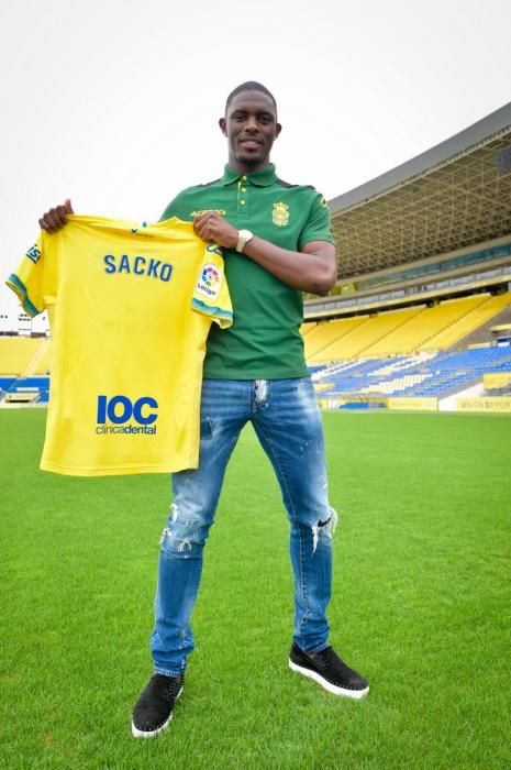 Presentación de Sacko como nuevo jugador de la UD Las Palmas