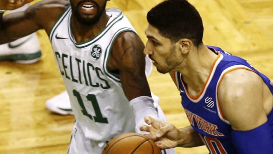 Enes Kanter, durante un encuentro con los Knicks.