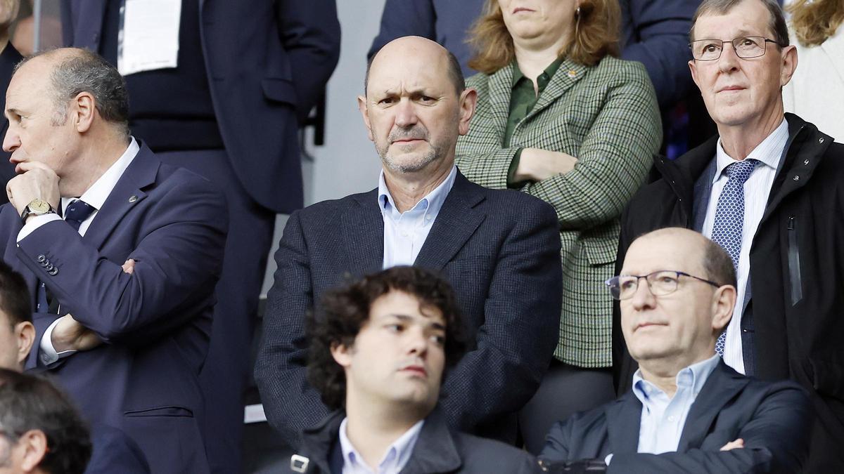 Louzán, el presidente de la RFEF, en el palco de Balaídos durante un partido del Celta esta temporada.