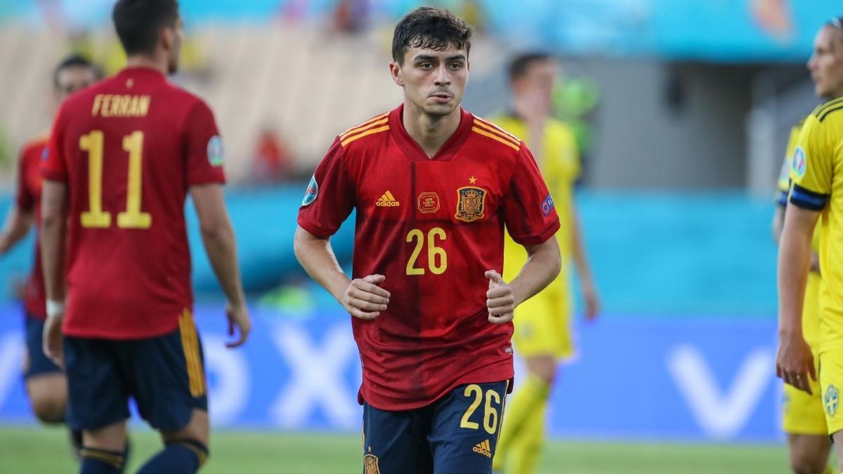 Pedri, en un partido con la selección española