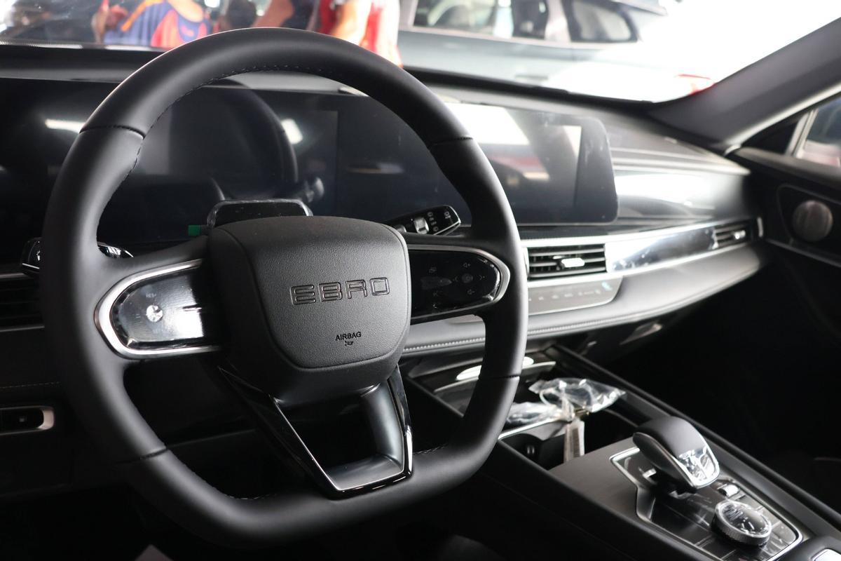GALERÍA | EBRO llega a Zamora de la mano de Leomotor con un coche inspirado en la Selección Española
