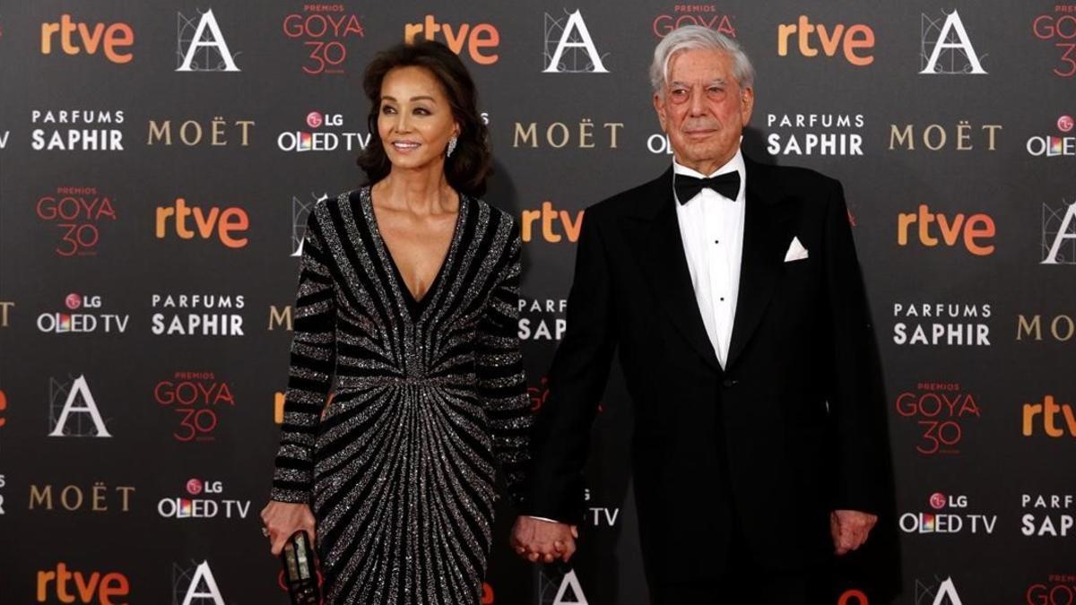 Vargas Llosa: &quot;Me ha interesado mucho descubrir ese mito que envuelve a Isabel&quot;