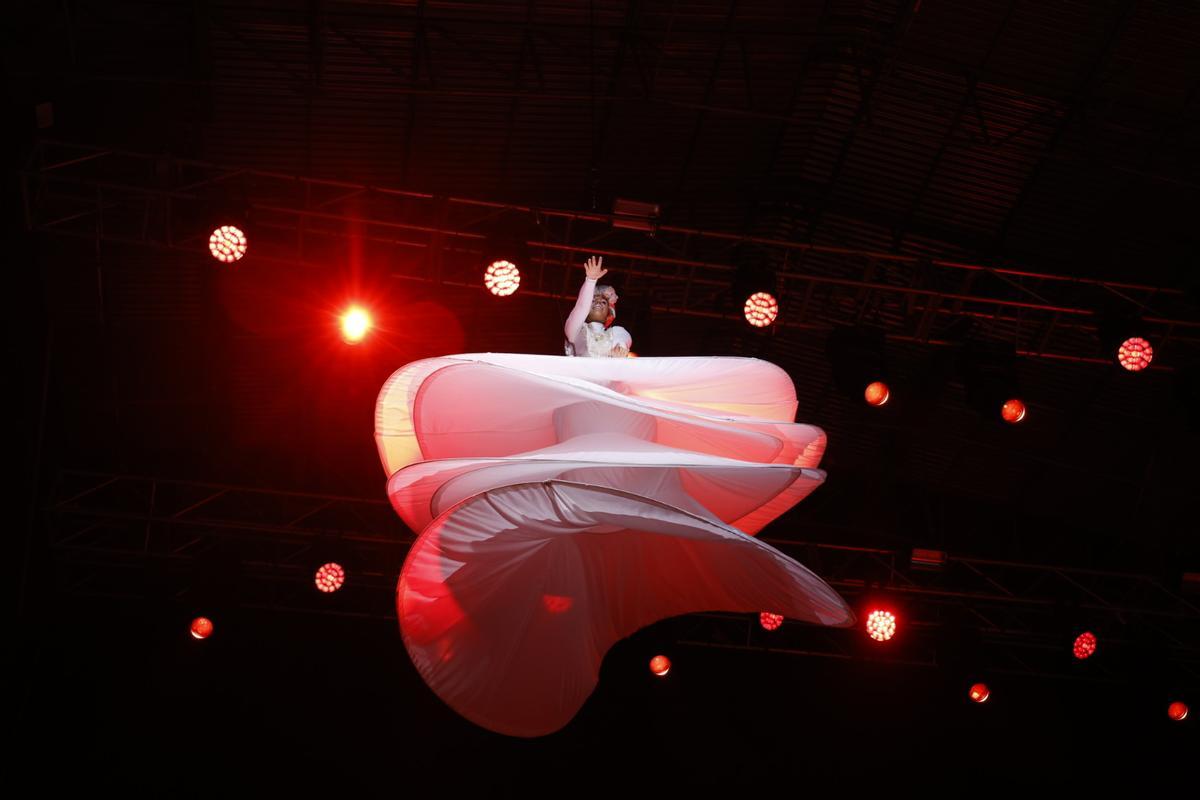 Una bailarina del concierto de Los 40