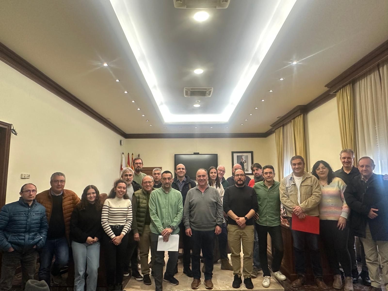 Reunión de la Diputación de Teruel con los representantes de las bandas de música.