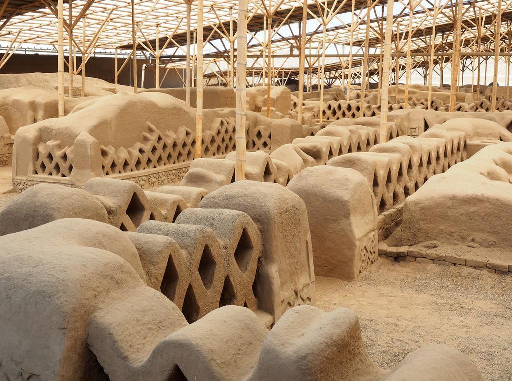 Pocas zonas de Chan Chan ha sido sido excavadas en la tierra