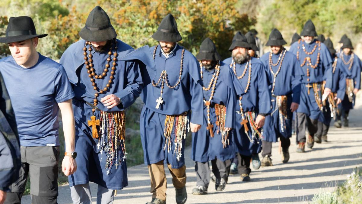 Vídeo: 'Els Pelegrins' de Les Useres vuelve a Sant Joan de Penyagolosa tras la pandemia