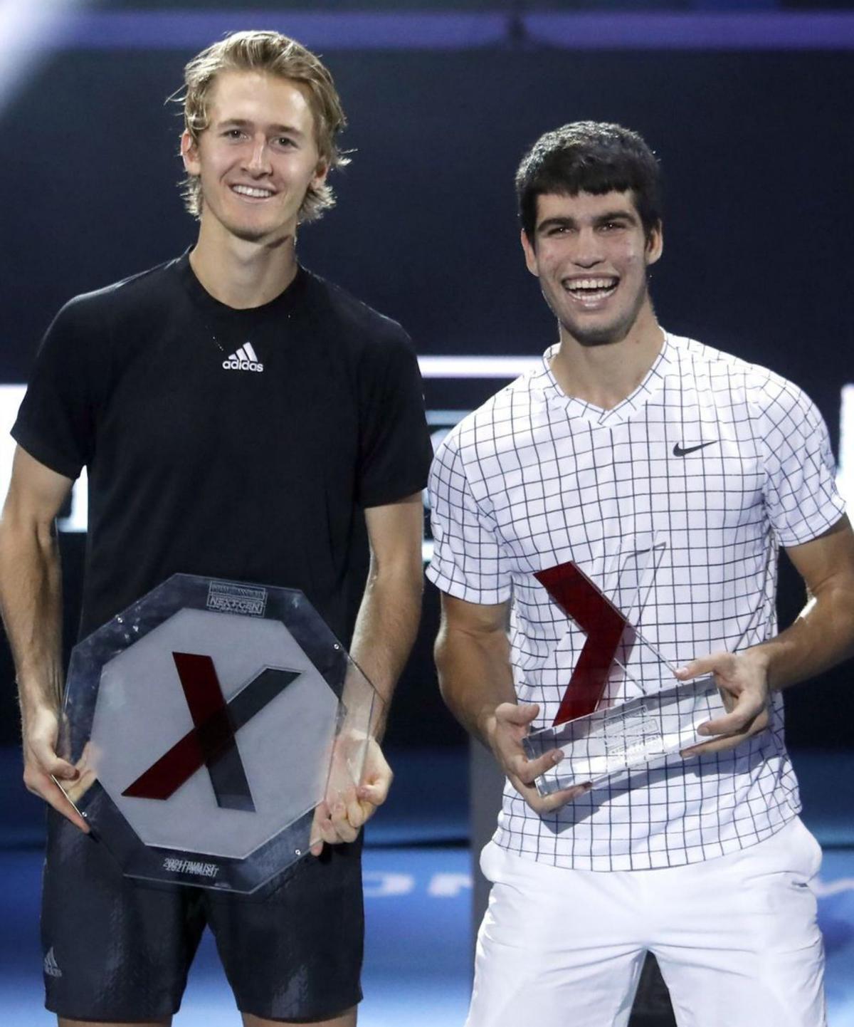 Carlos Alcaraz y Korda en las Finales Next Gen. | EFE/MATTEO BAZZI