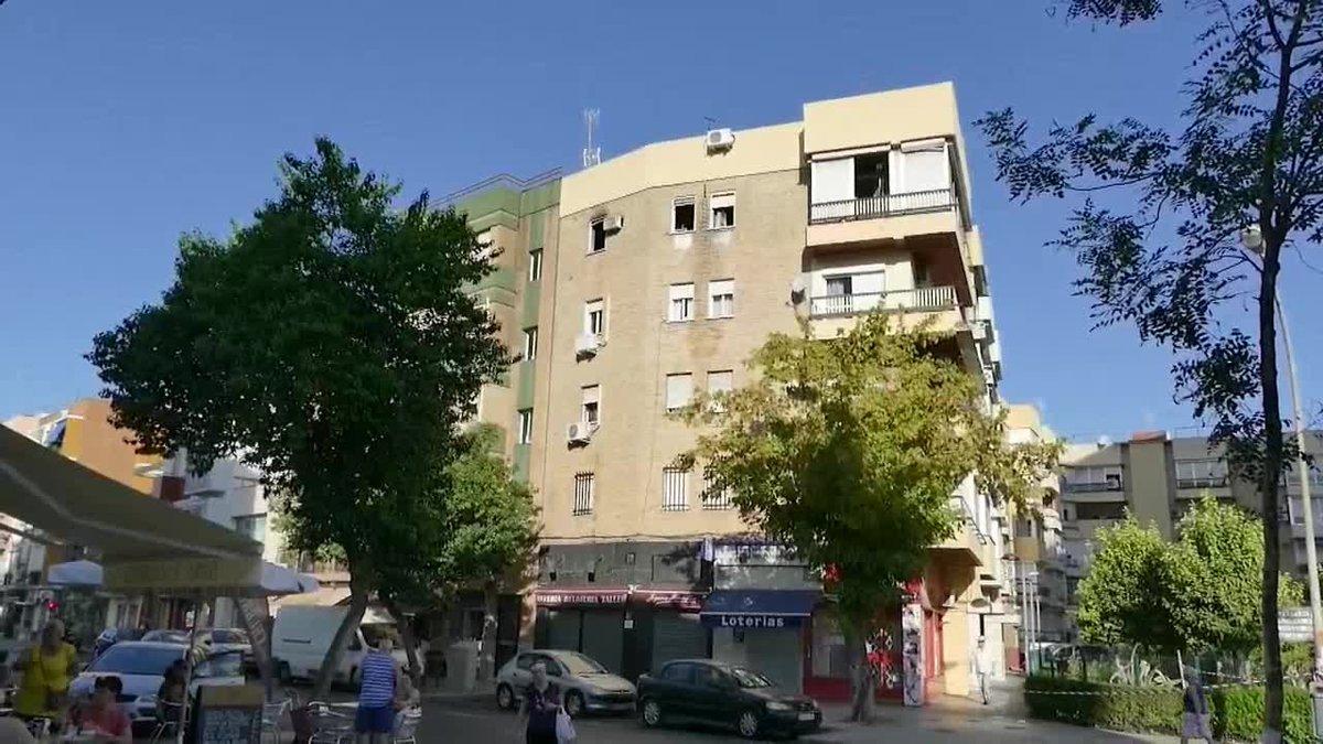 Mueren dos personas en el incendio de su casa en Sevilla
