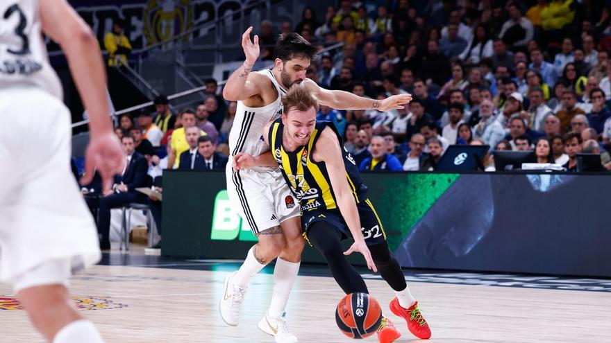 El Fenerbahçe de Jasikevicius saca el rodillo ante un pobre Madrid
