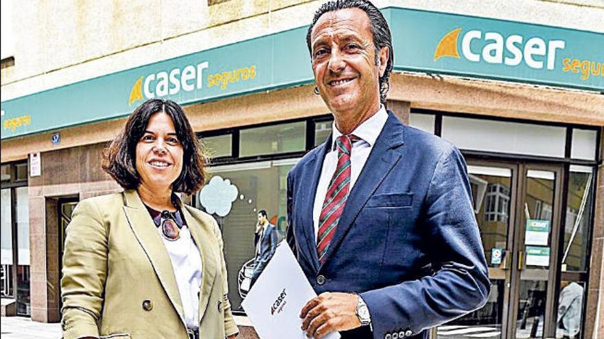 Eva Valero y Enrique Fayos, ayer en la capital grancanaria.