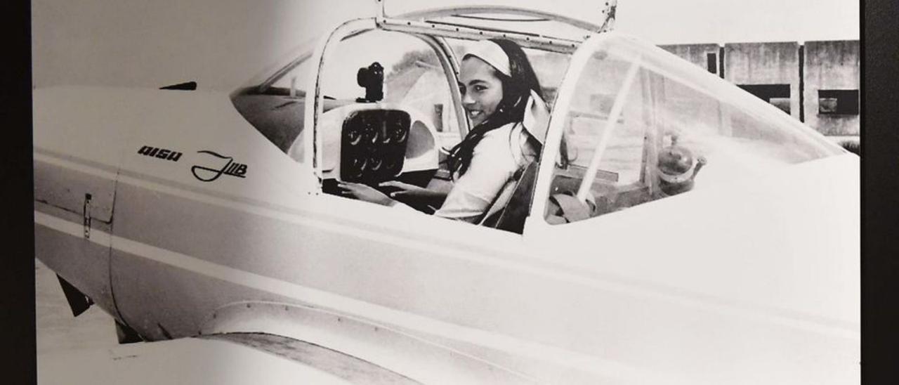 Mujer piloto en los años 60.  | // VÍCTOR ECHAVE