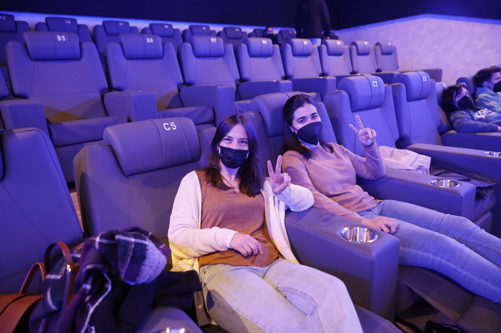 OCINE abrió un Gijón un cine premium como el que se abrirá este verano en Baleares