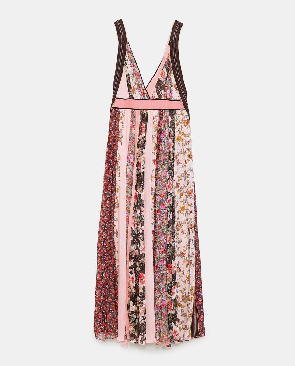 Vestido patchwork brillo de Zara. (Precio: 99, 95 euros)
