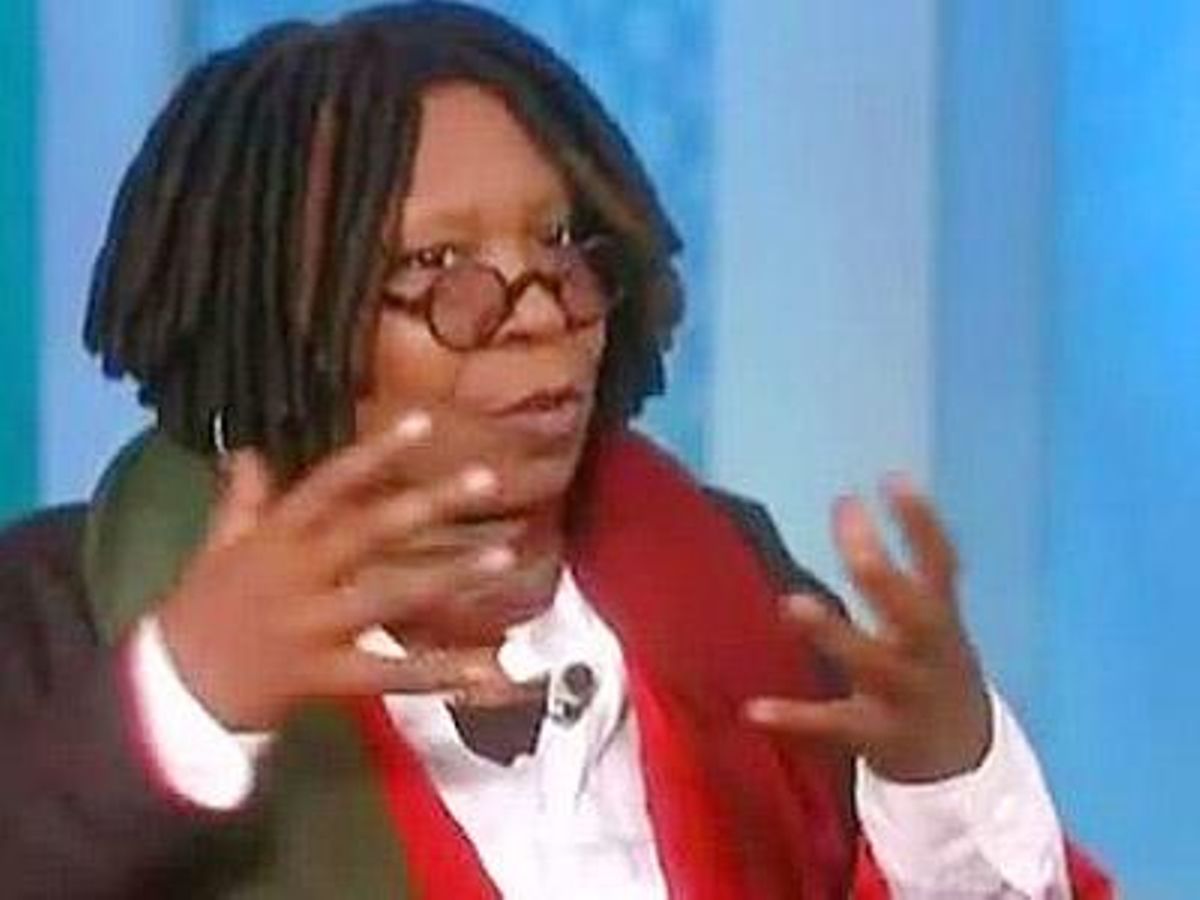 Moment en què Whoopi Goldberg abandona el plató de televisió, indignada per les acusacions d’un dels tertulians en contra dels musulmans: Els musulmans ens van assassinar l’11-S.