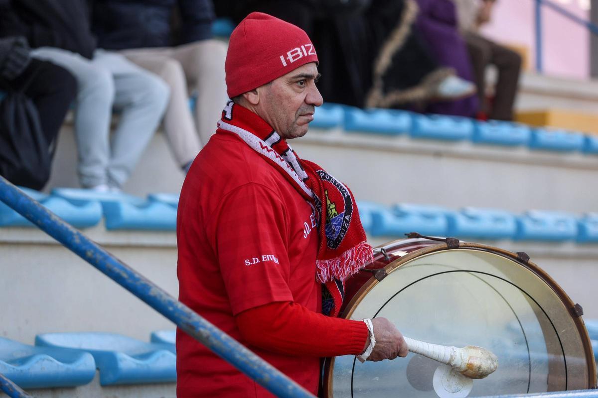 Todas las imágenes de la caída de la SD Ibiza ante Espanyol B