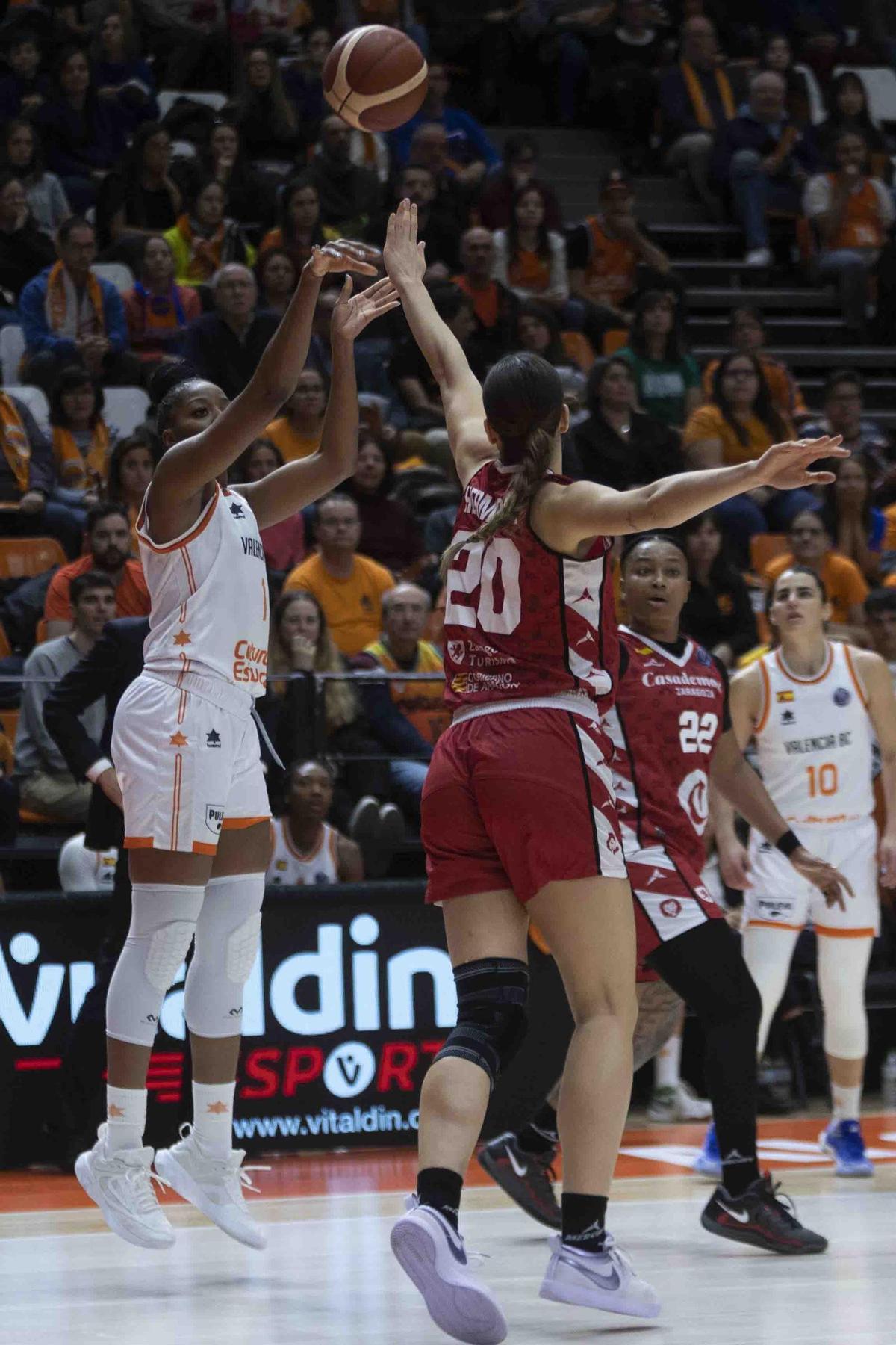 Partido Valencia Basket- Casademont Zaragoza