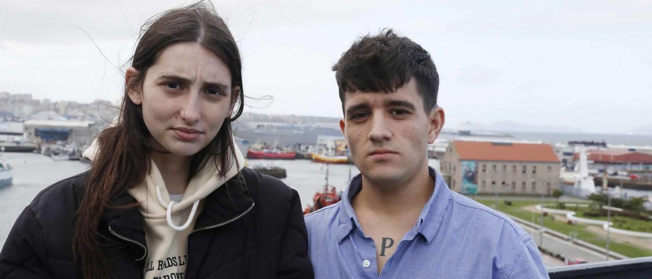 Juan Manuel Padín y su novia Nerea Pequeño, en Vigo.