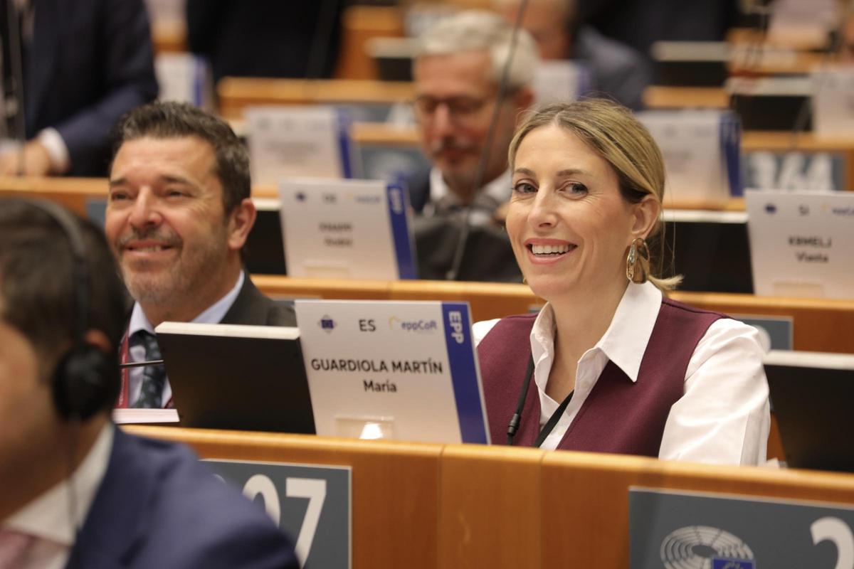 La presidenta de la Junta, María Guardiola, en el comité de las regiones.