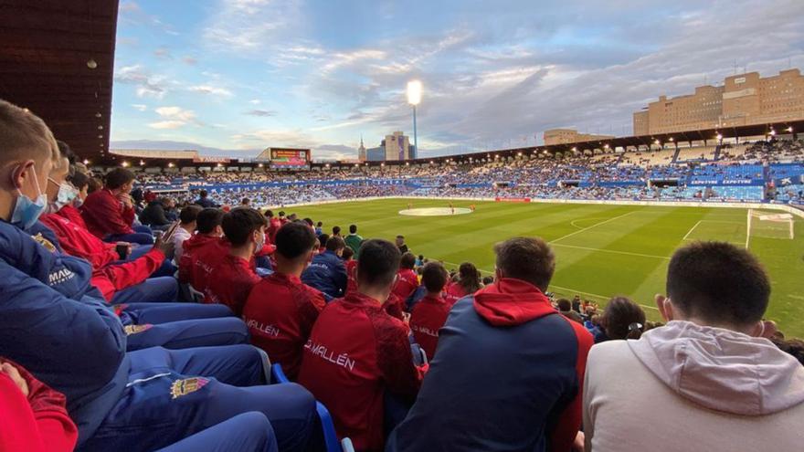 Los jugadores lucieron los colores de su equipo en La Romareda. | SERVICIO ESPECIAL