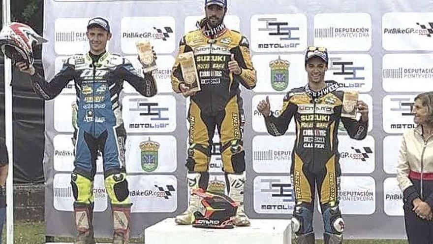 Lladós, Giménez y Cardús, en el podio de SMOpen del Nacional de Supermoto de Forcarei.