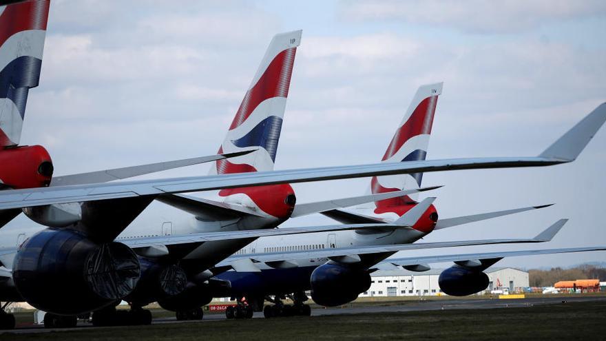 Varios aviones de British Airways en el Aeropuerto de Bournemouth.