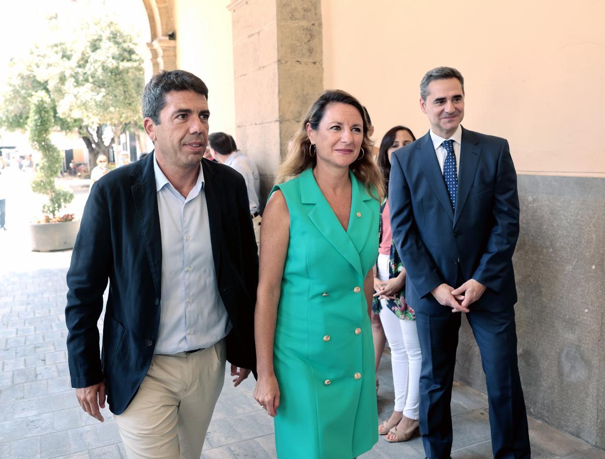 El president Mazón se reúne con la alcaldesa de Castellón, Begoña Carrasco.