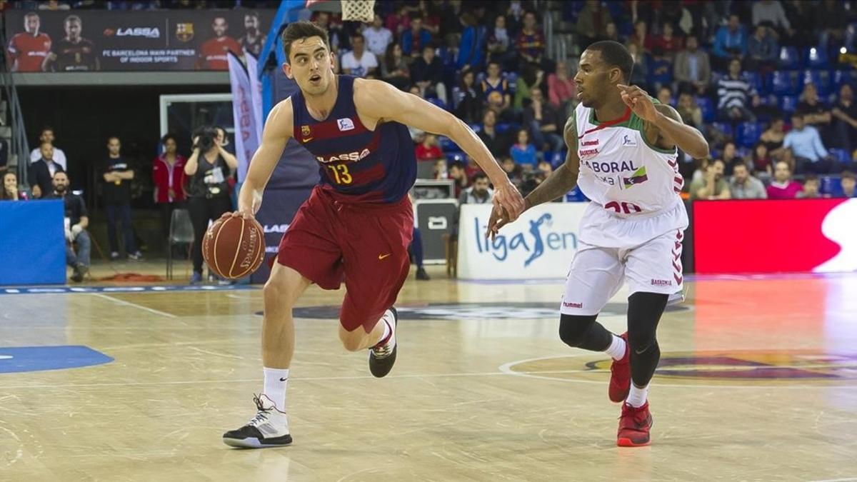 Satoransky y Adams, en uno de los cuatro partidos jugados esta temporada entre el Barça y el Laboral Kutxa.