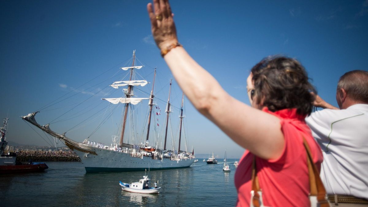 En imágenes: Así fue la última visita del Juan Sebastián Elcano a Asturias, en 2013 y a Avilés