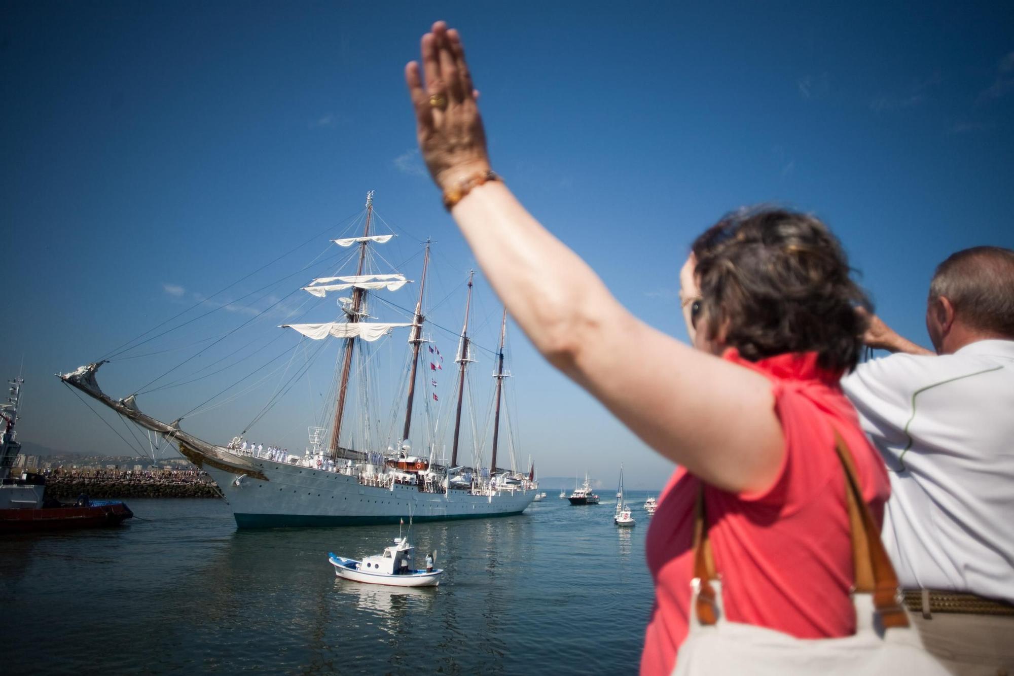En imágenes: Así fue la última visita del Juan Sebastián Elcano a Asturias, en 2013 y a Avilés