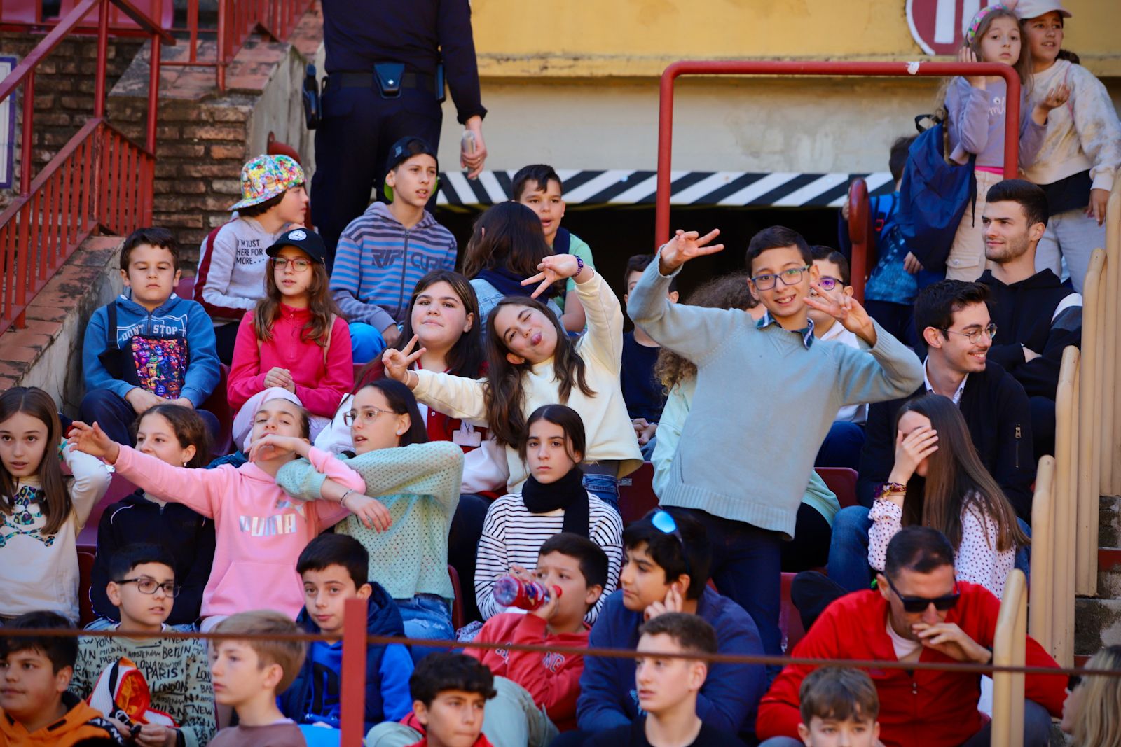 La Policía Nacional de Córdoba organiza una exhibición de medios policiales para las nuevas generaciones