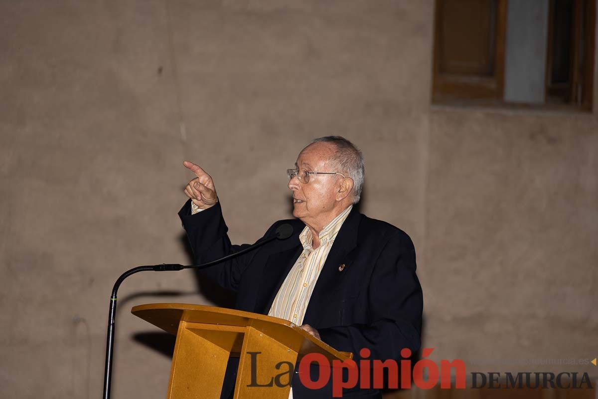 Así fue la presentación del libro ''Caravaca inédita. Un viaje desde la prehistoria hasta nuestros días'