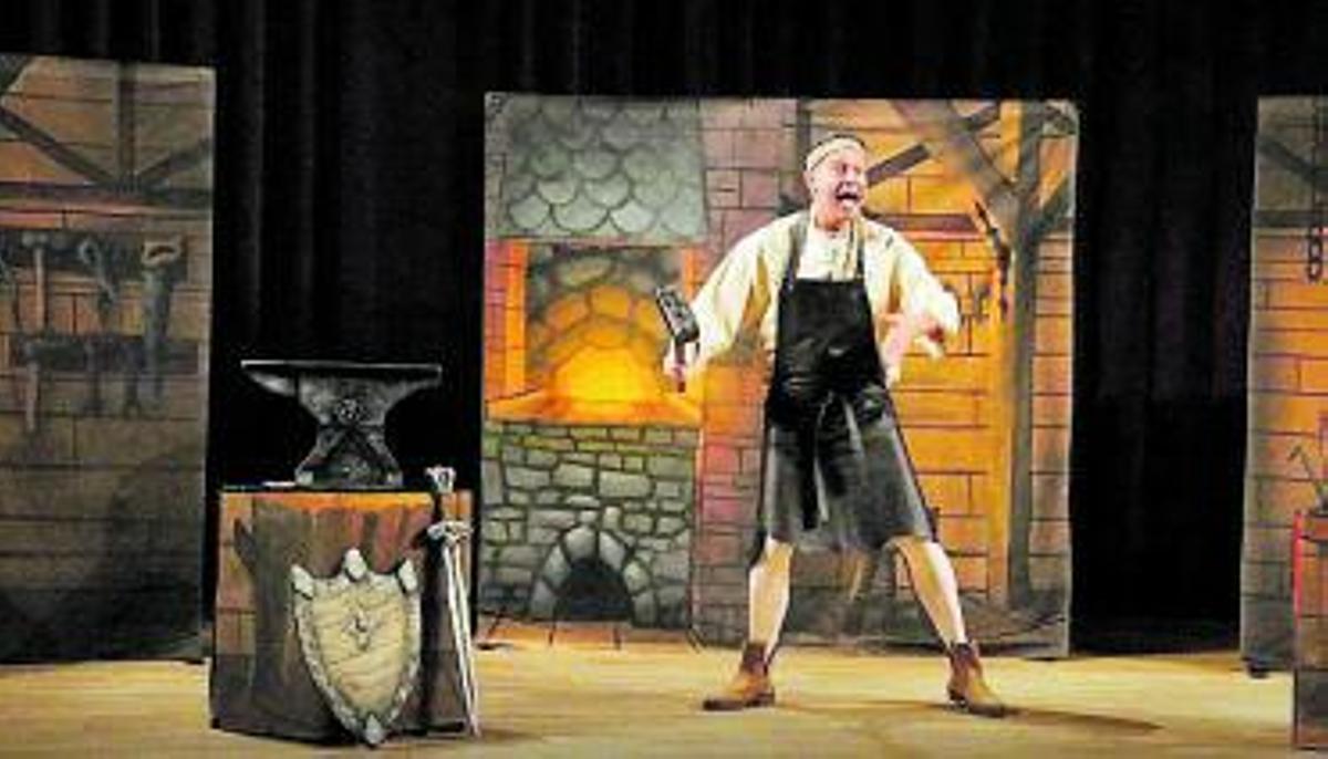 L’alumnat de primària de Martorell gaudeix de teatre en anglès al Centre Cultural | DANI GARRIDO