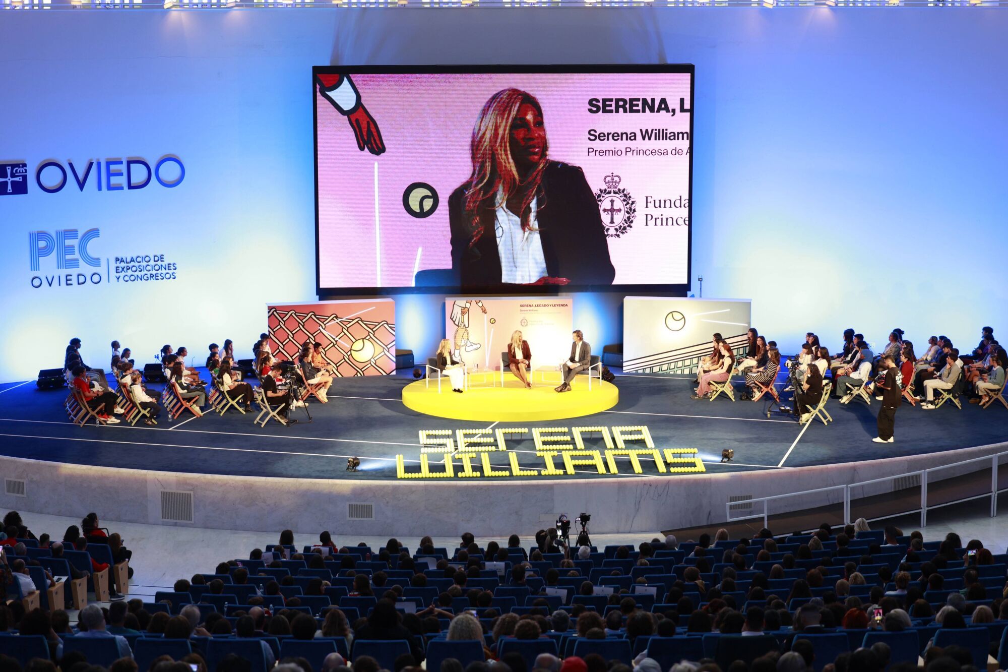 EN IMÁGENES: Encuentro de niños con Serena Williams en el Calatrava de Oviedo