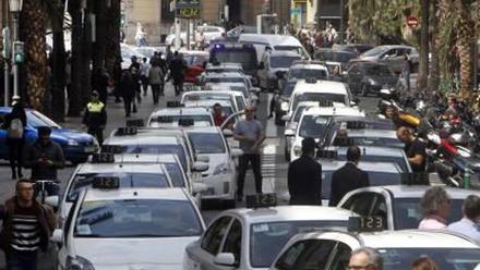 Valencia | Tele Taxi y Radio Taxi operarán conjuntas desde este verano con  1.400 coches