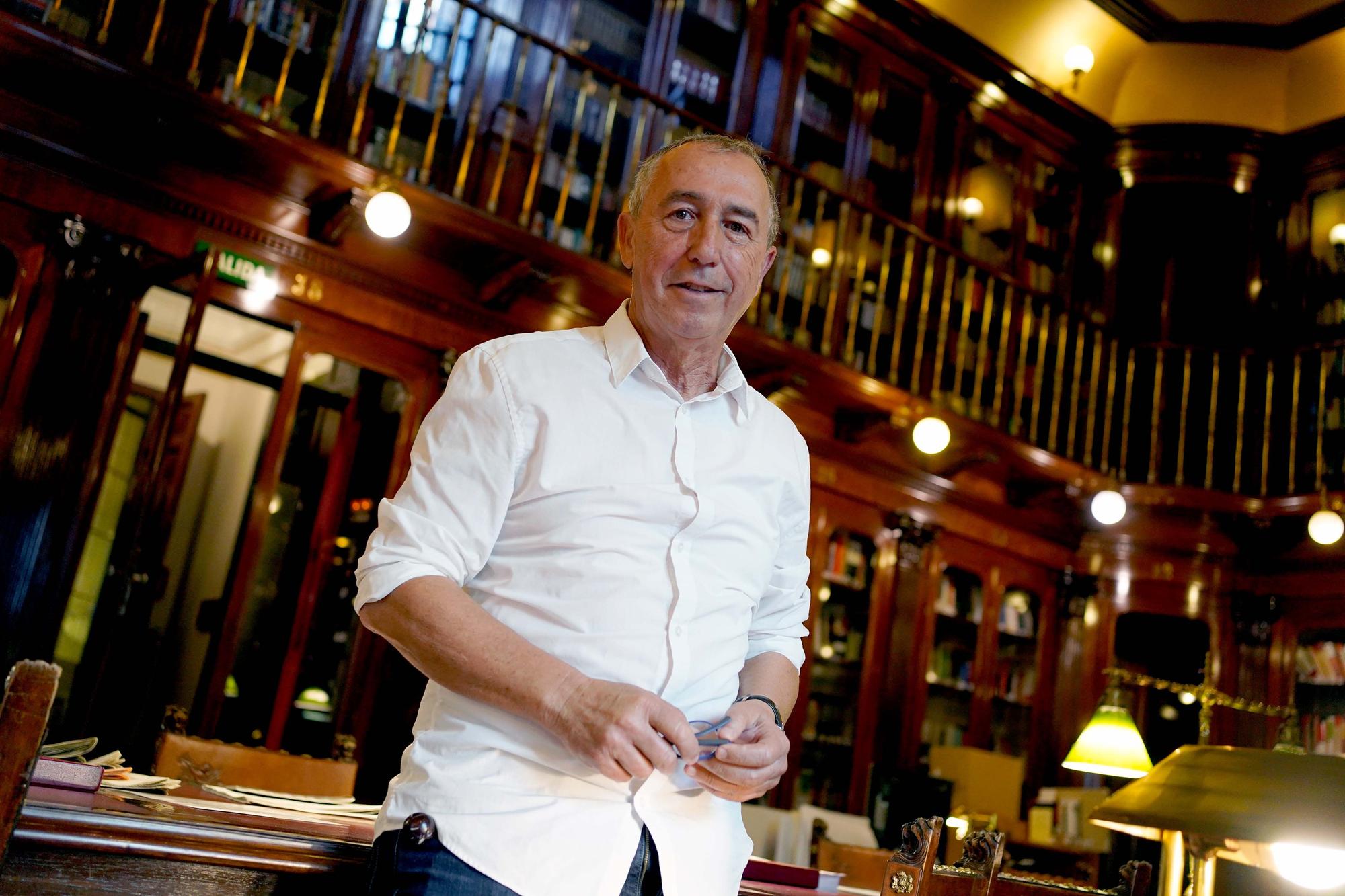 Entrevista a Joan Baldoví diputado de Compromís en la biblioteca del Congreso de los Diputados.
