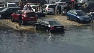 El mar también come (coches) en la Festa do Marisco