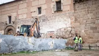 Piden a Patrimonio la paralización de la obra de la plaza de Santa Eulalia en Mérida